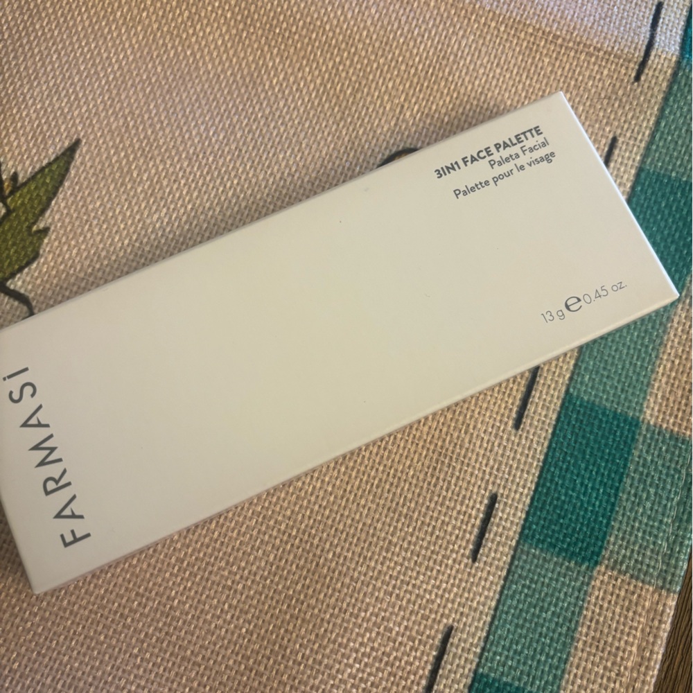 Farmasi EU Compliant Face Palette NEW in Packaging European Standards Makeup Set - Picture 2 of 5